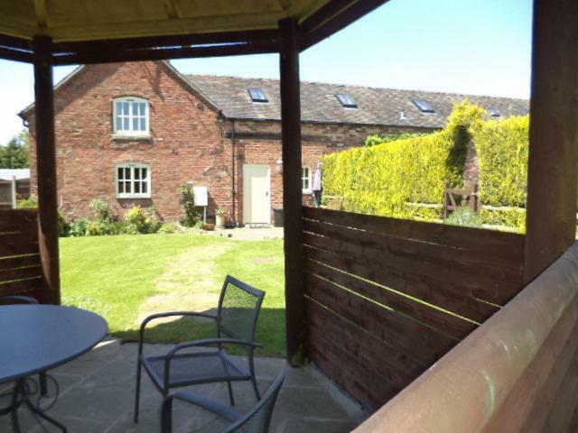 Lapwing Cottage Stoke-on-Trent Экстерьер фото